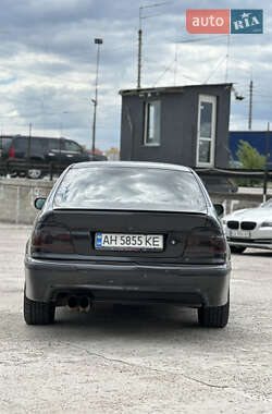 Седан BMW 5 Series 2002 в 