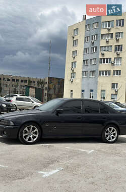 Седан BMW 5 Series 2002 в 