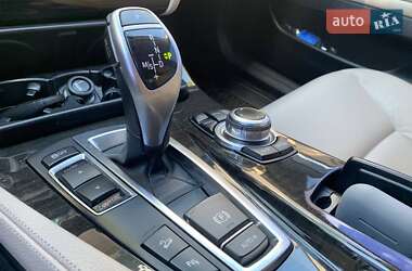 Седан BMW 5 Series 2011 в 