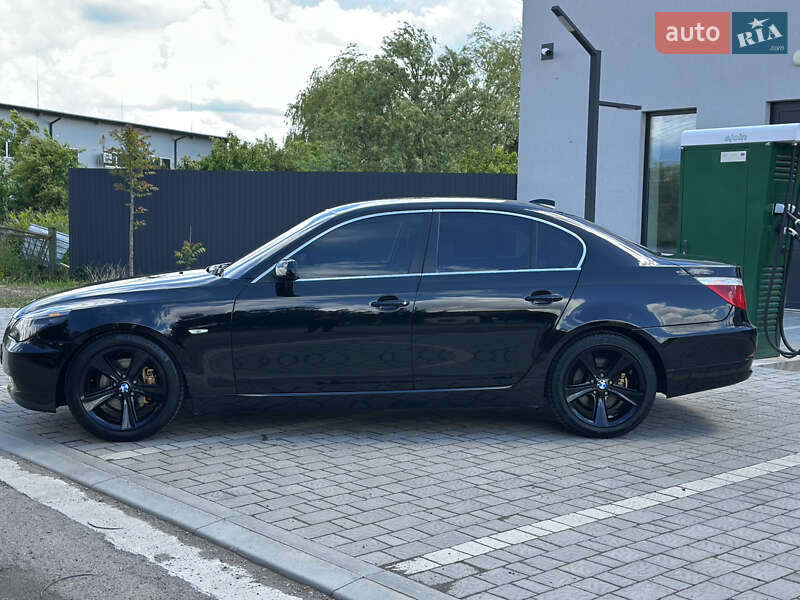 Седан BMW 5 Series 2009 в Ужгороде