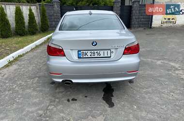 Седан BMW 5 Series 2009 в 