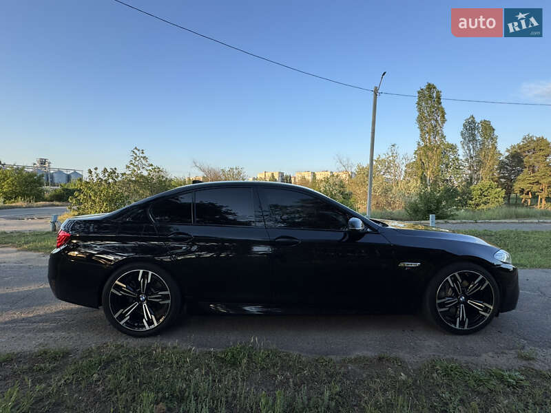 Седан BMW 5 Series 2015 в Миколаєві
