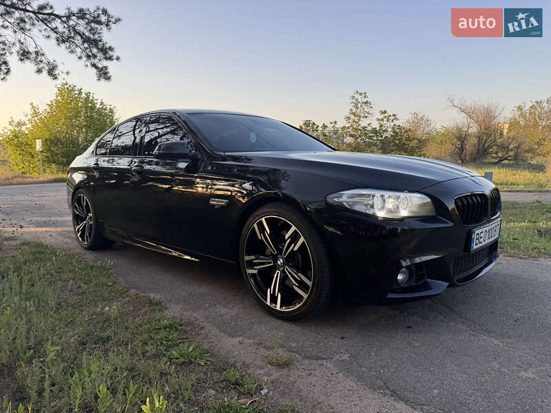Седан BMW 5 Series 2015 в Миколаєві