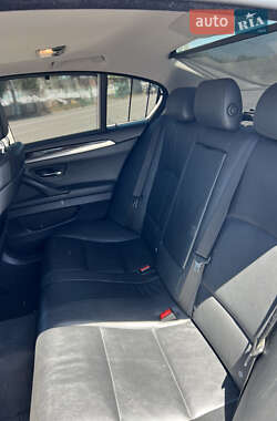 Седан BMW 5 Series 2010 в 