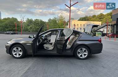 Седан BMW 5 Series 2013 в 