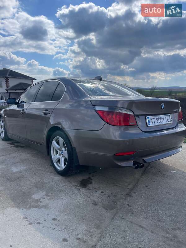 Седан BMW 5 Series 2005 в Чернівцях