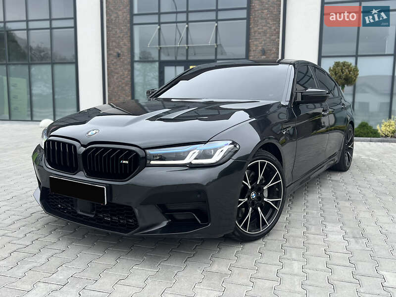Седан BMW 5 Series 2017 в 