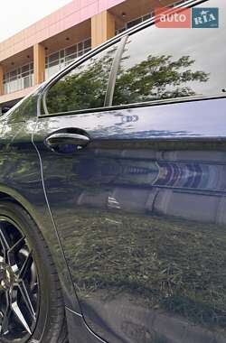 Седан BMW 5 Series 2012 в 