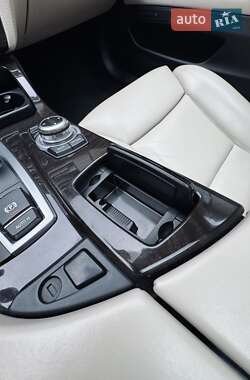 Седан BMW 5 Series 2012 в 