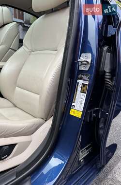 Седан BMW 5 Series 2012 в 