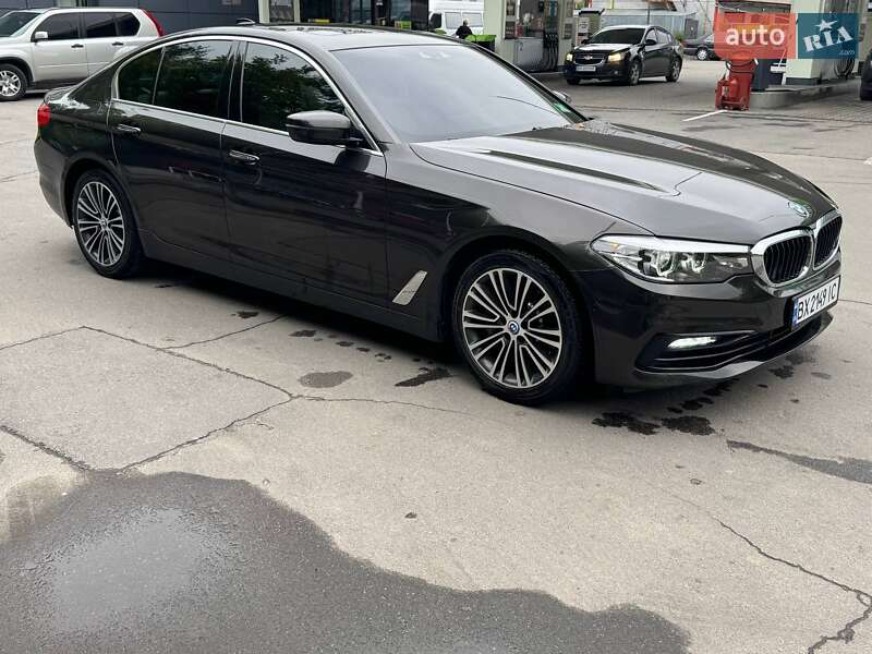 Седан BMW 5 Series 2018 в Хмельницком
