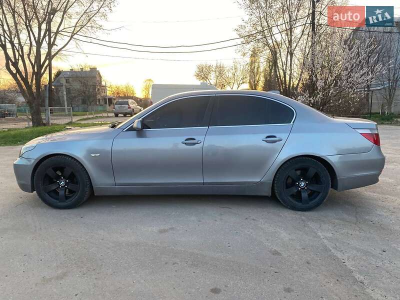 Седан BMW 5 Series 2003 в Харькове