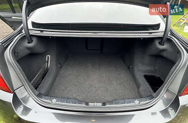 Седан BMW 5 Series 2012 в 