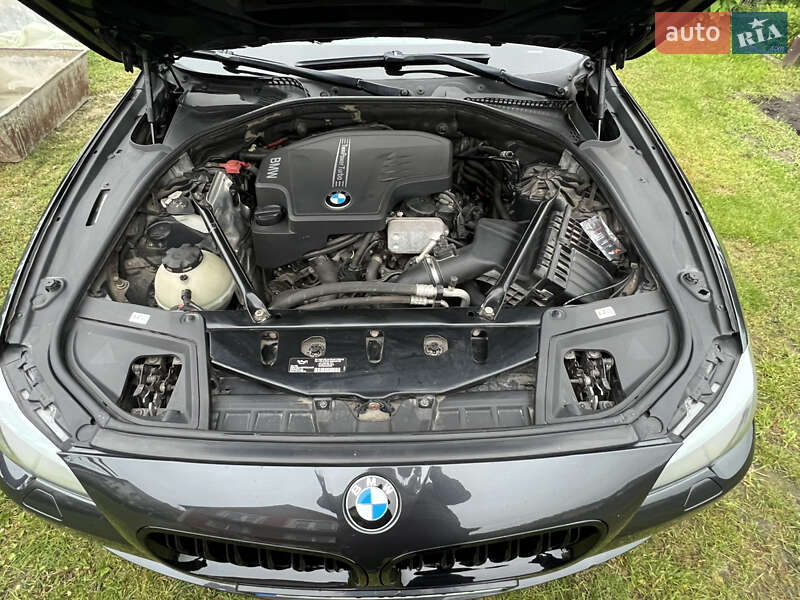Седан BMW 5 Series 2012 в Львові