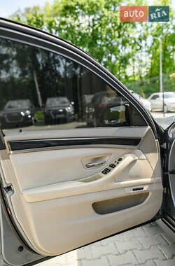 Седан BMW 5 Series 2013 в 