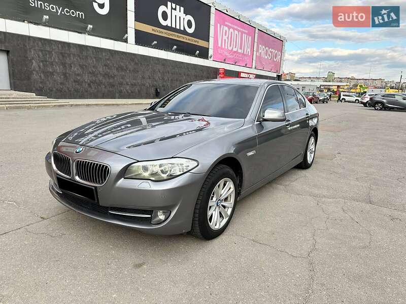 Седан BMW 5 Series 2011 в 