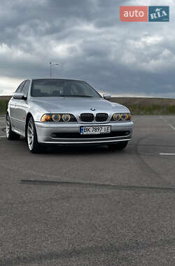 Седан BMW 5 Series 2000 в 