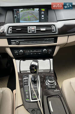 Седан BMW 5 Series 2012 в 