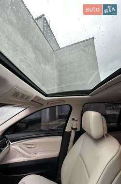 Седан BMW 5 Series 2012 в 