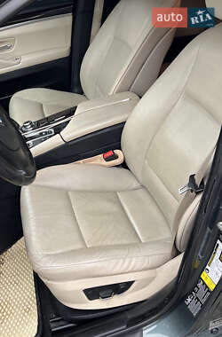 Седан BMW 5 Series 2012 в 