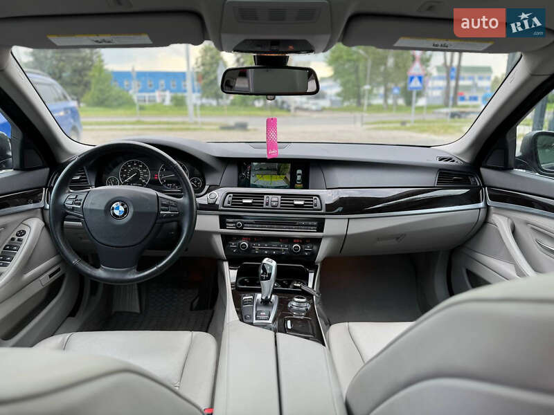 Седан BMW 5 Series 2013 в Львове