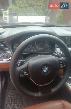 Седан BMW 5 Series 2012 в 