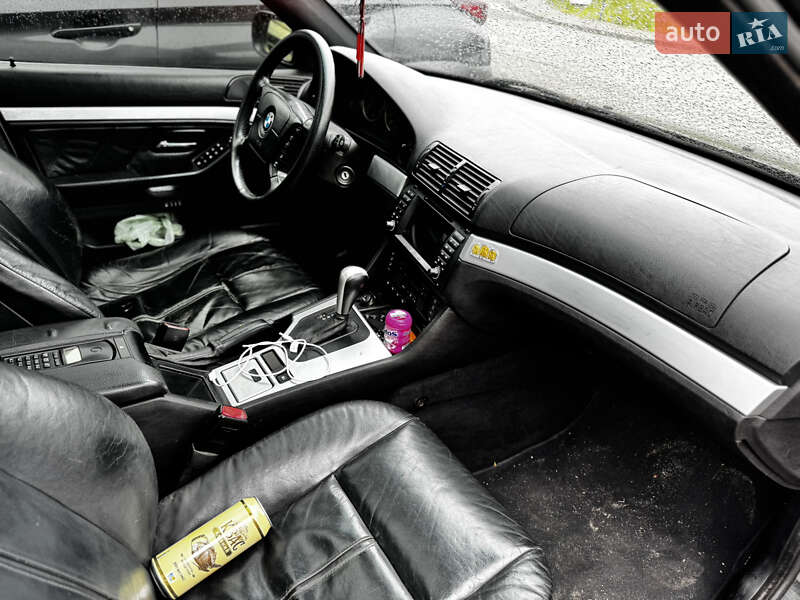 Седан BMW 5 Series 2001 в Луцке