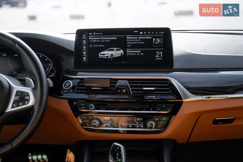 Седан BMW 5 Series 2021 в Львове
