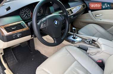 Седан BMW 5 Series 2009 в 