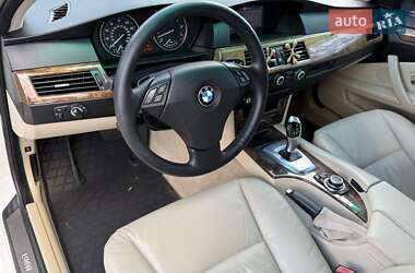 Седан BMW 5 Series 2009 в 