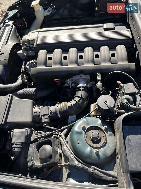 Седан BMW 5 Series 1995 в Киеве