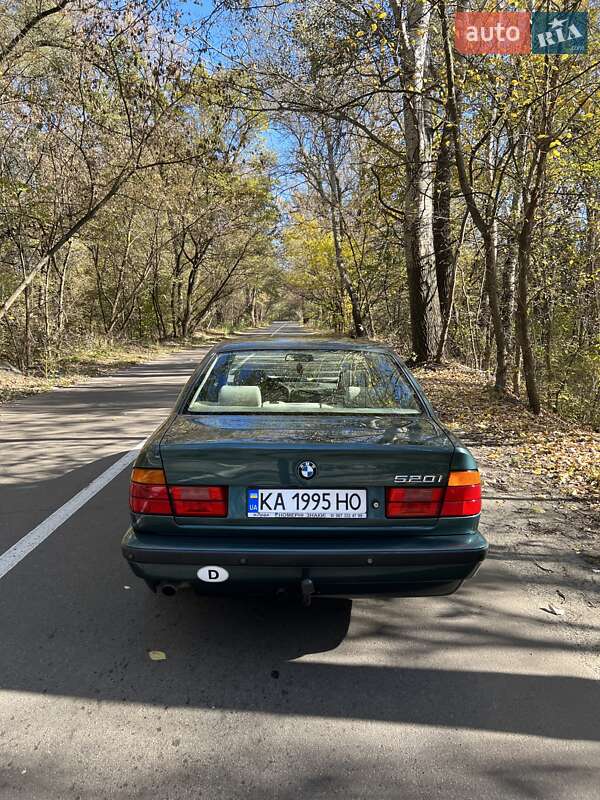 Седан BMW 5 Series 1995 в Киеве