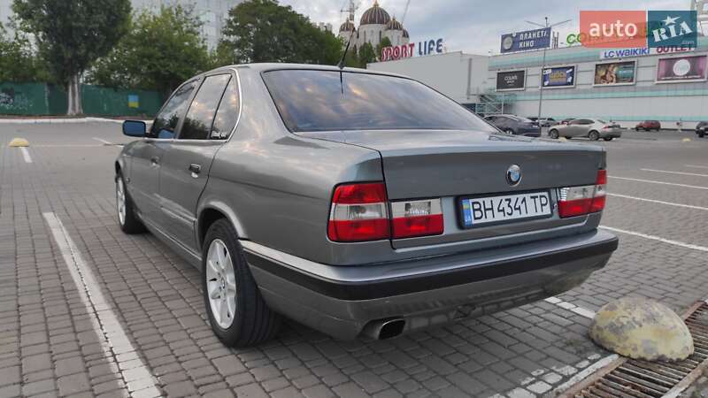Седан BMW 5 Series 1992 в Одесі