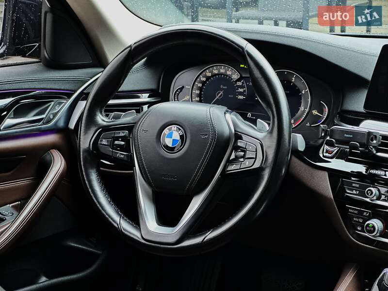 Седан BMW 5 Series 2016 в Києві