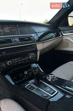 Седан BMW 5 Series 2011 в 