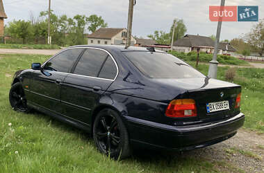 Седан BMW 5 Series 2003 в Теофиполе