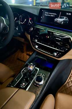 Седан BMW 5 Series 2018 в 