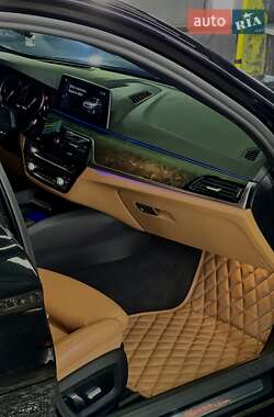 Седан BMW 5 Series 2018 в 