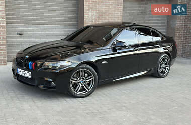 Седан BMW 5 Series 2012 в 