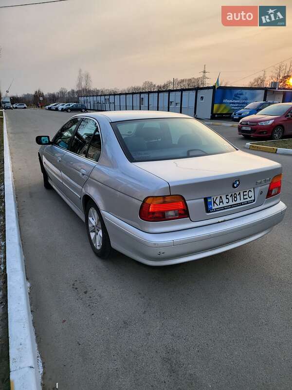 Седан BMW 5 Series 2001 в Буче