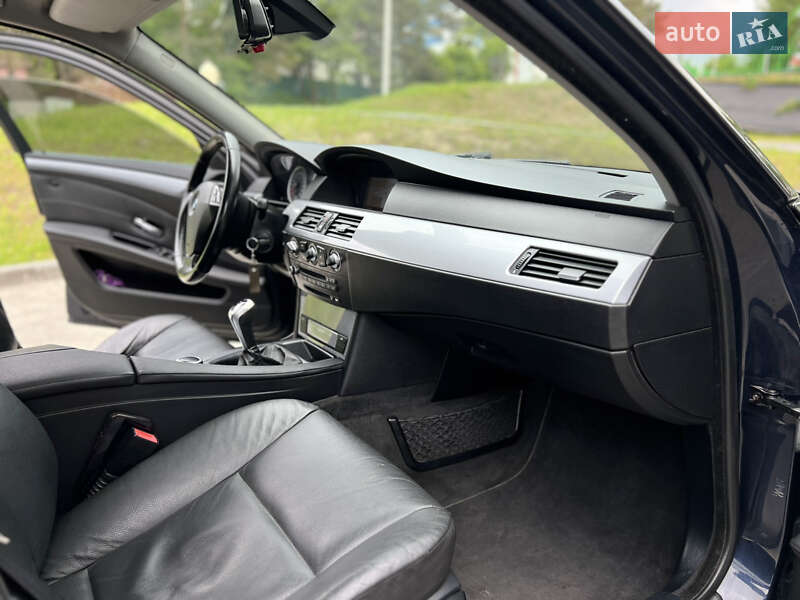 Седан BMW 5 Series 2007 в Новояворовске