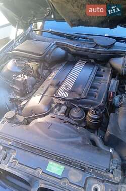 Седан BMW 5 Series 2000 в 