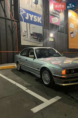 Седан BMW 5 Series 1989 в Горенке