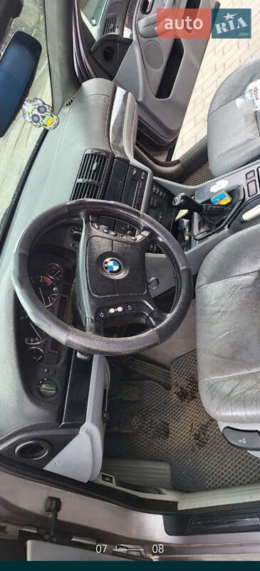 Седан BMW 5 Series 1998 в Горохове