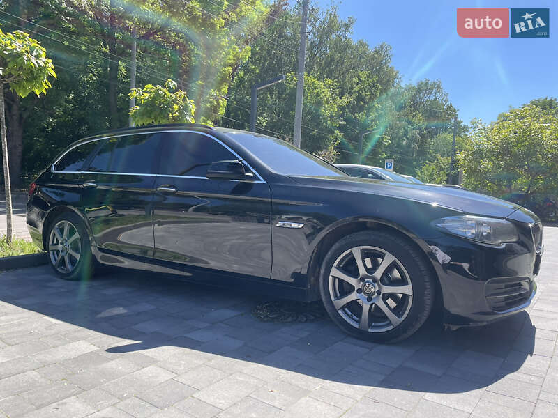 Універсал BMW 5 Series 2015 в 