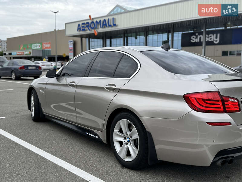 Седан BMW 5 Series 2012 в Києві