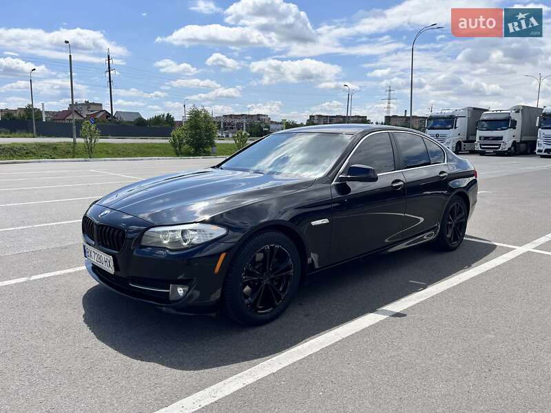 Седан BMW 5 Series 2013 в Мукачево