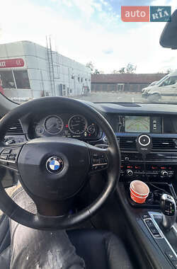 Седан BMW 5 Series 2012 в 
