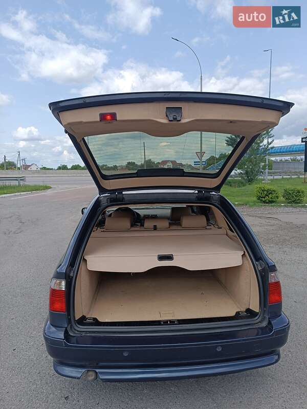 Універсал BMW 5 Series 2002 в Києві