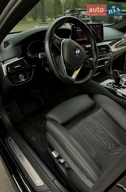 Седан BMW 5 Series 2022 в 